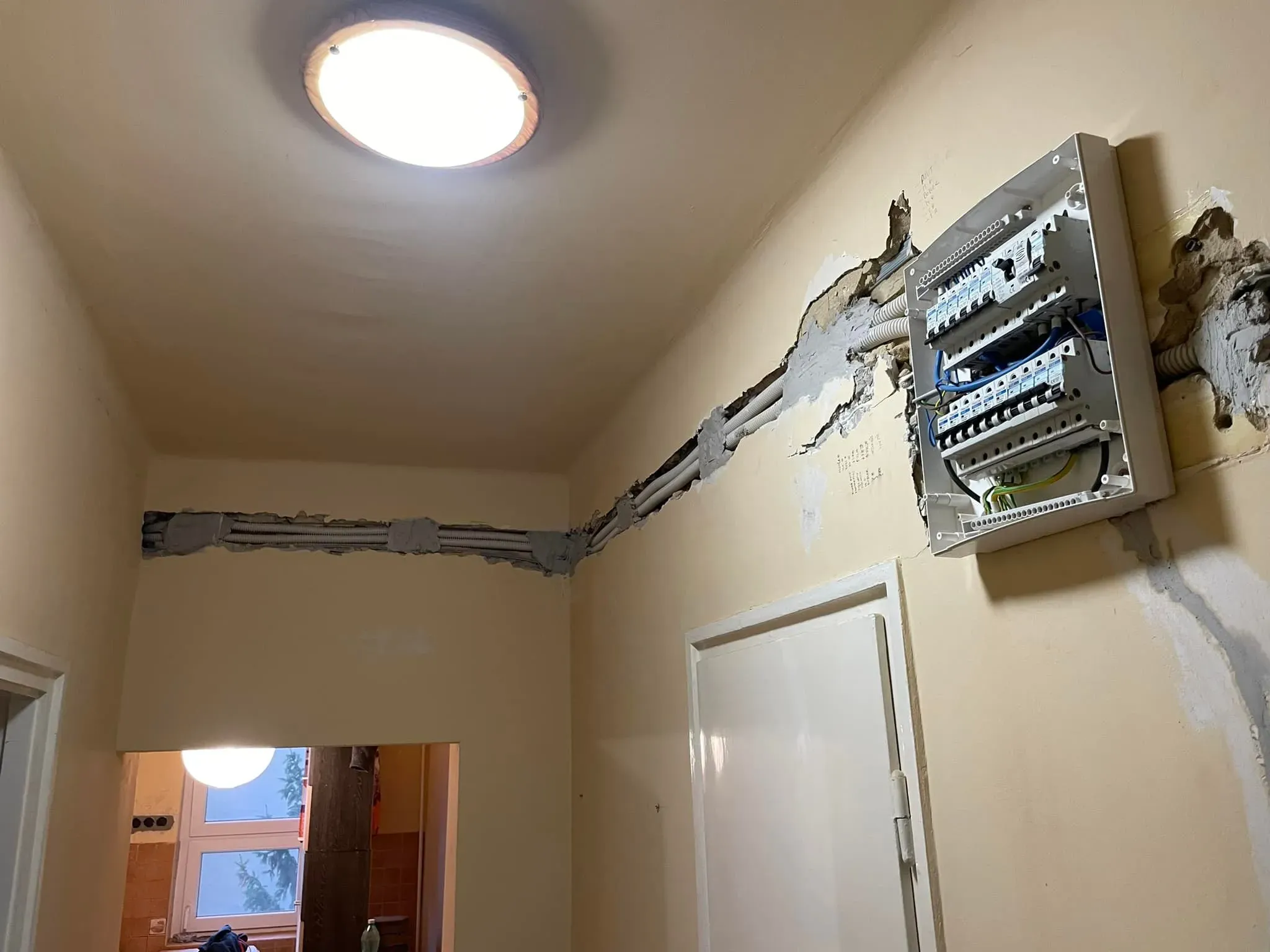 Villanyszerelési munka 34