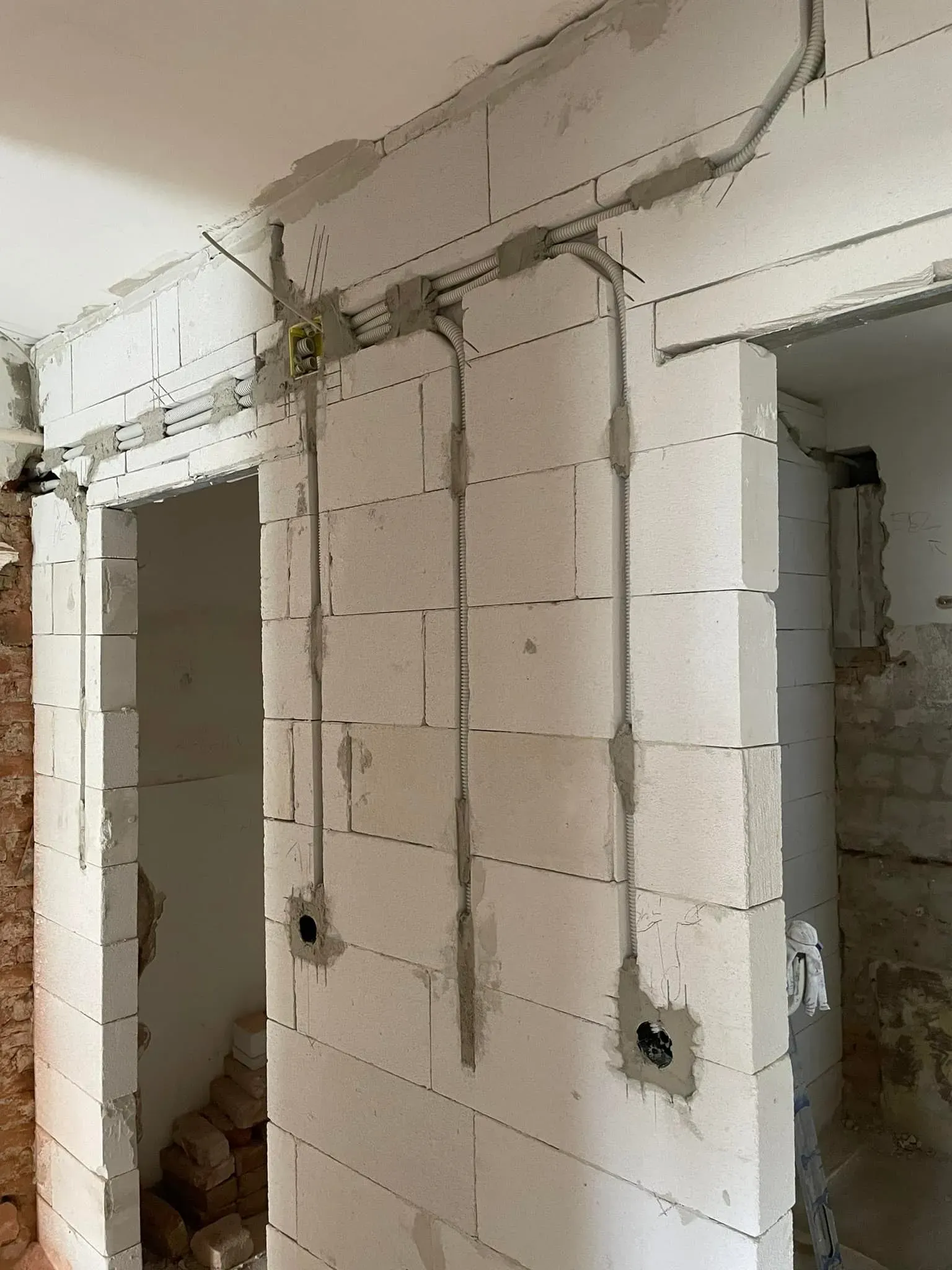 Villanyszerelési munka 37