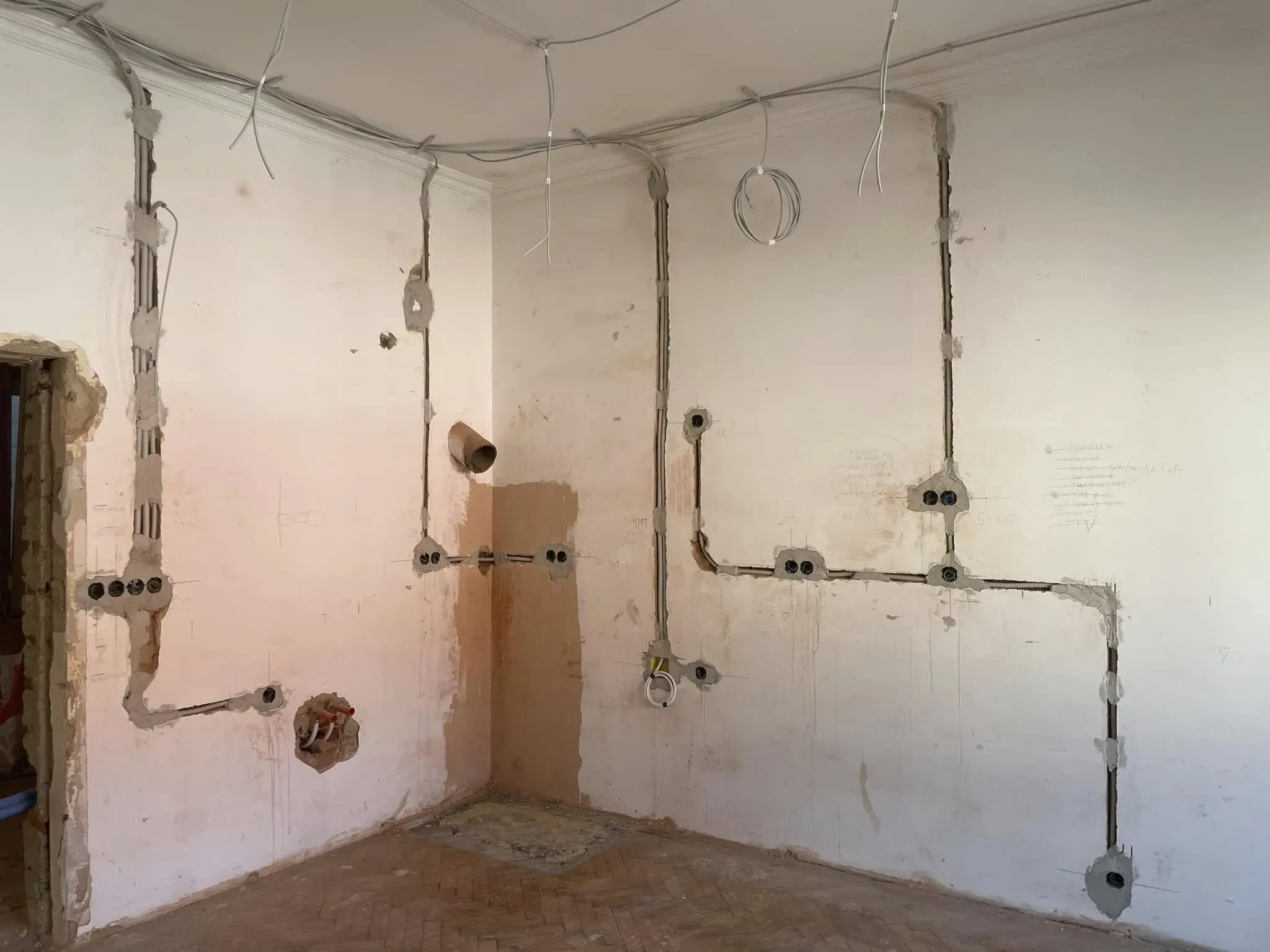 Villanyszerelési munka 45