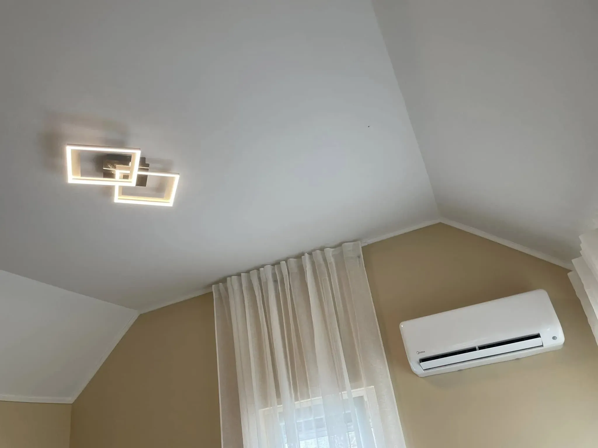 Villanyszerelési munka 52