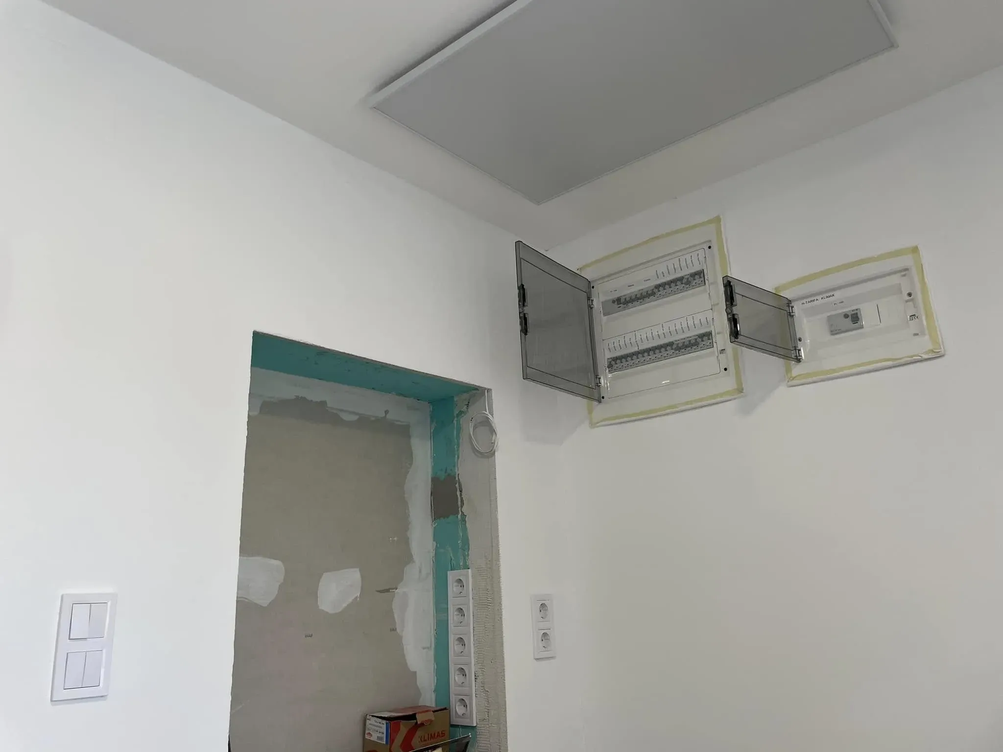 Villanyszerelési munka 65