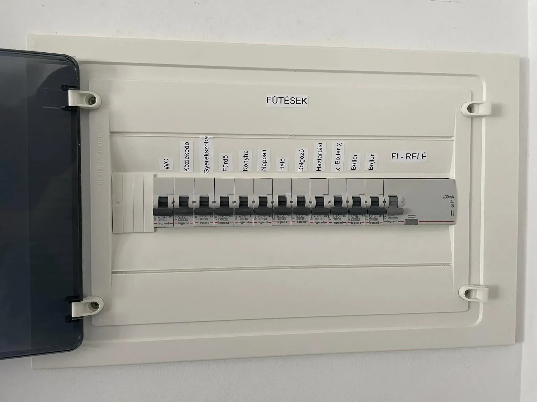 Villanyszerelési munka 66