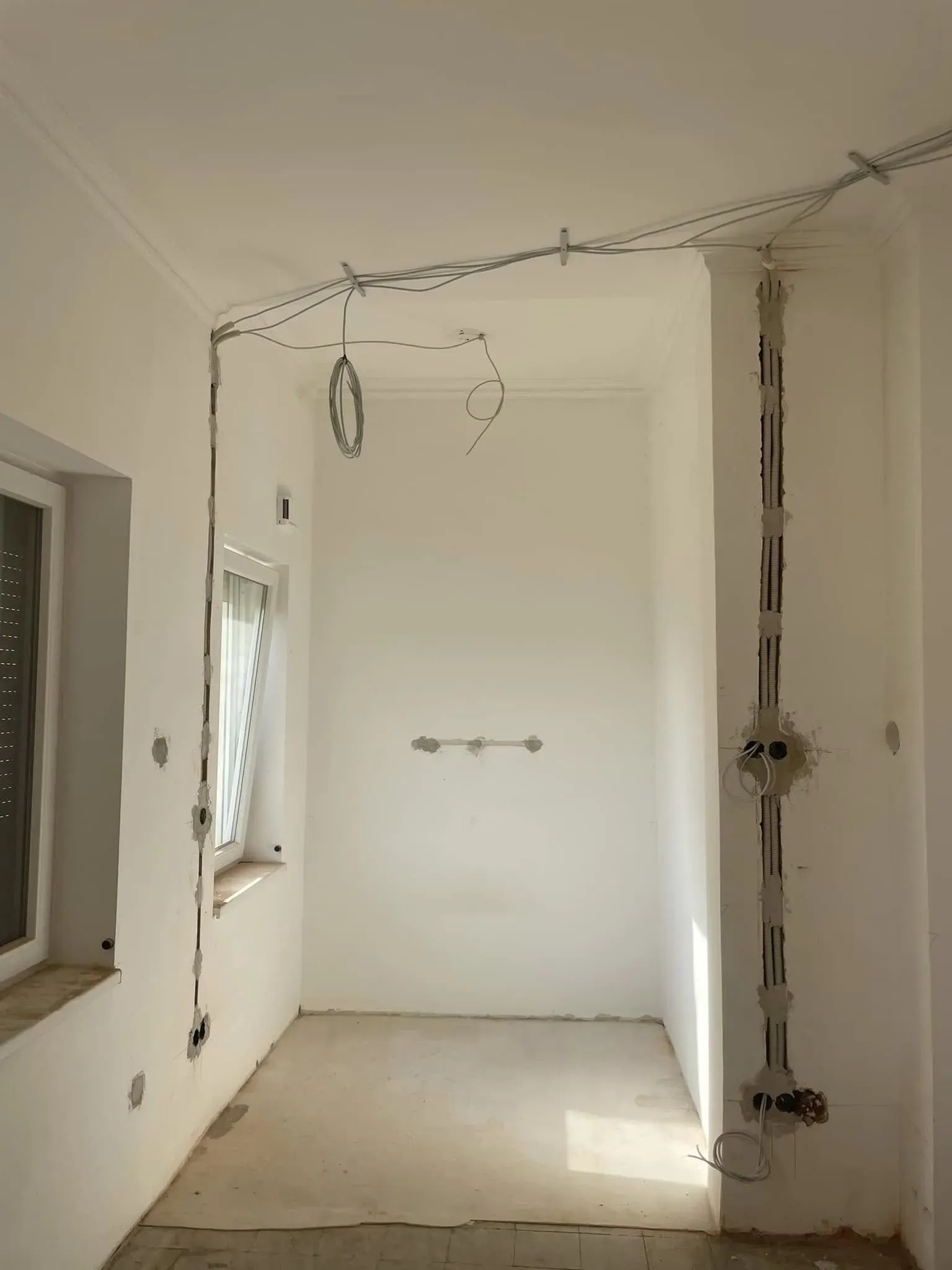 Villanyszerelési munka 91