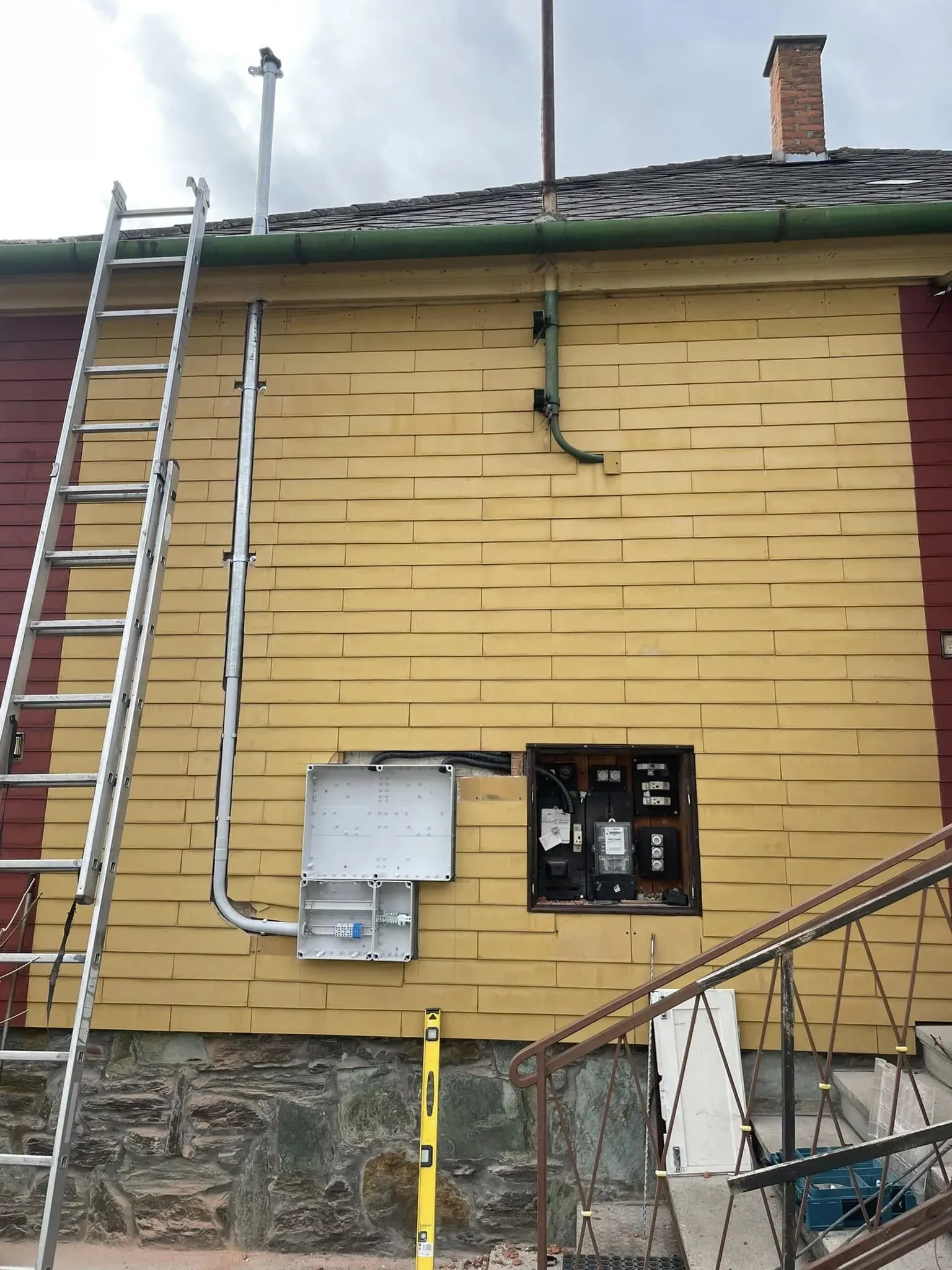 Villanyszerelési munka 92