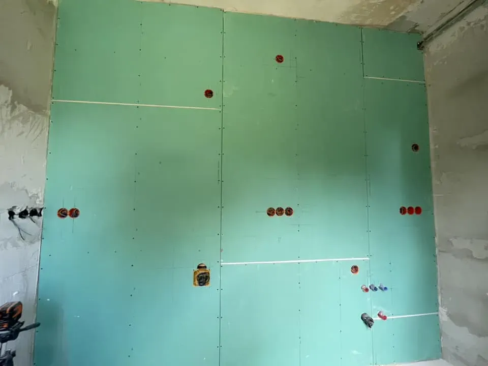 Villanyszerelési munka 95