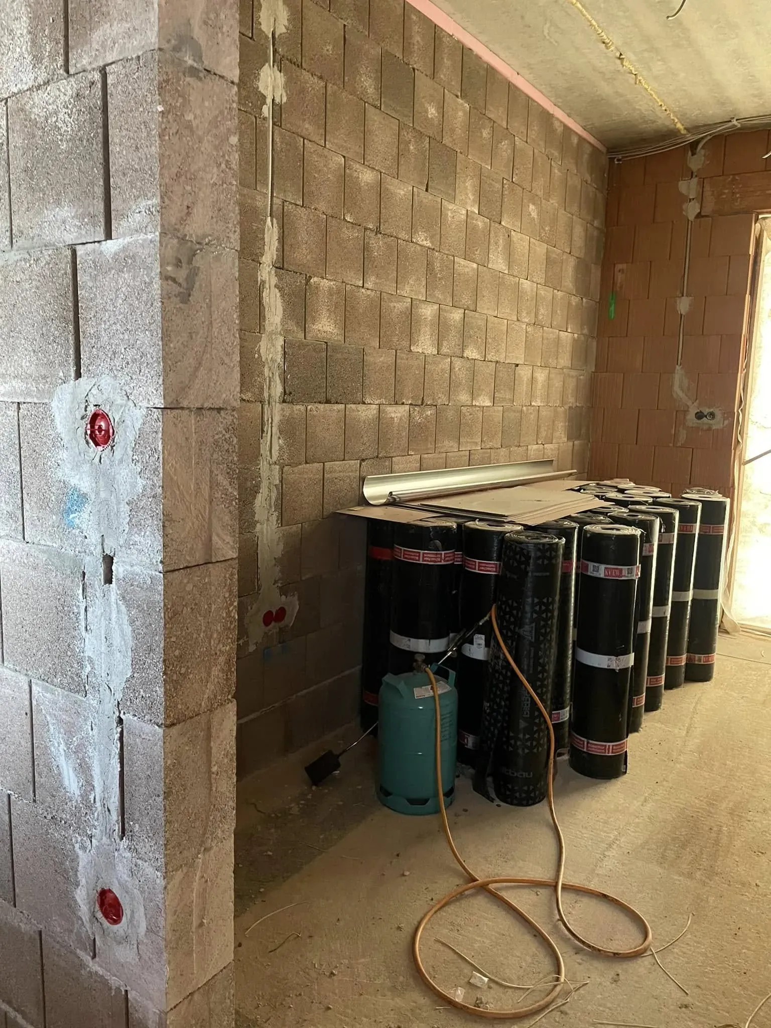 Villanyszerelési munka 97